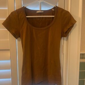 Doen Brown Fitted Short Sleeve T-Shirt